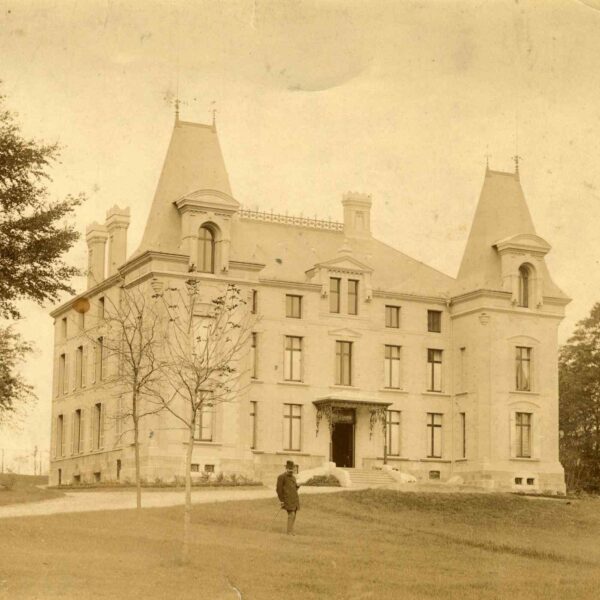 Vue du château de la Marlière