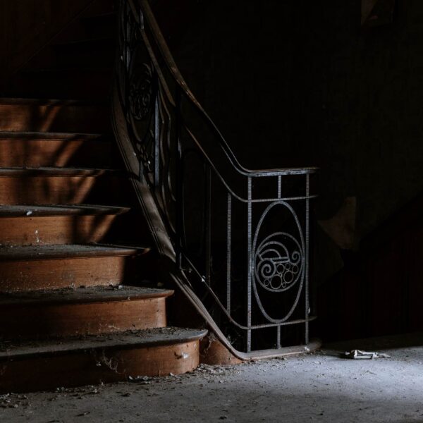 Escaliers et ferroneries – Maison Falleur-Ténart